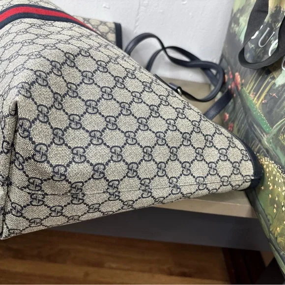 Gucci GG Supreme Monogram Textured Calfskin Web Medium Ophidia Shopping Tote - Picture 4 of 16